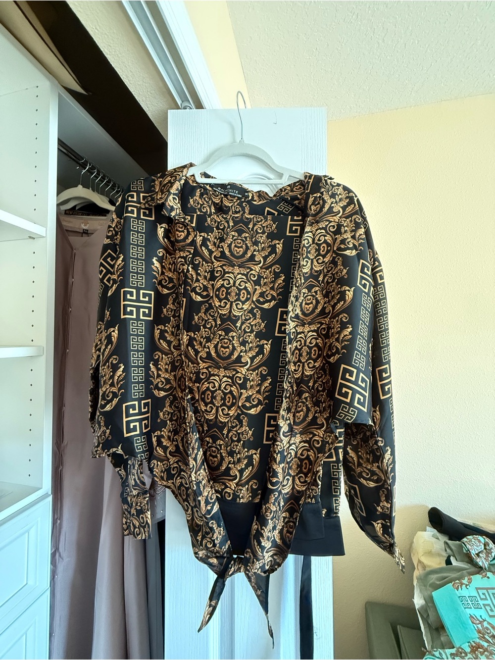 Black and Gold Baroque Print Women's Set - size M/L made in DUBAI